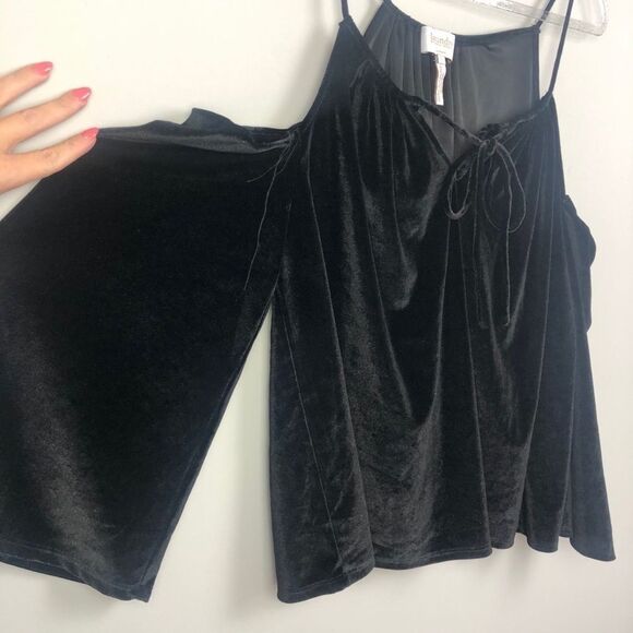 LAUNDRY BY SHELLI SEGAL | Black Velvet Peasant Top - Picture 5 of 11